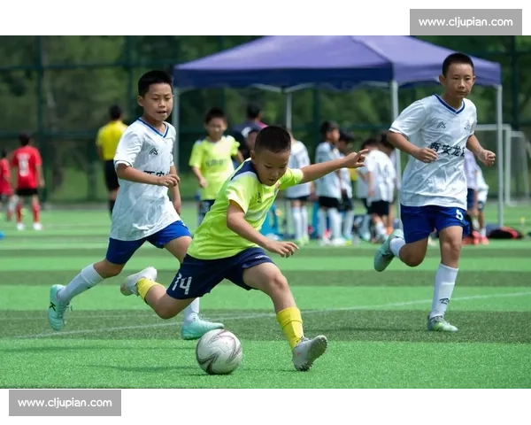 米娜瓦尔寄语喀什杯青少年足球赛:以绿茵为桥,共筑团结梦想